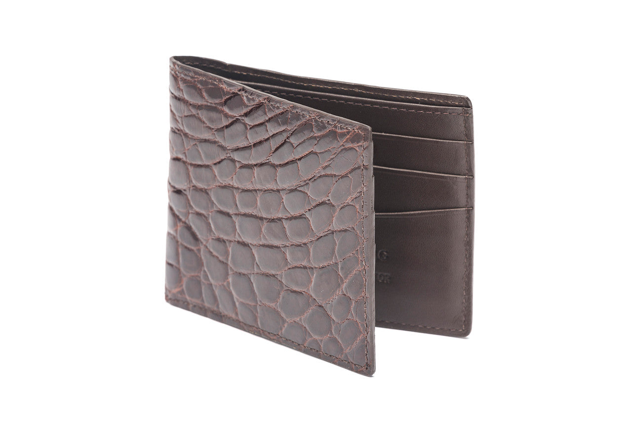 Alligator Bifold in Glossed Chocolate