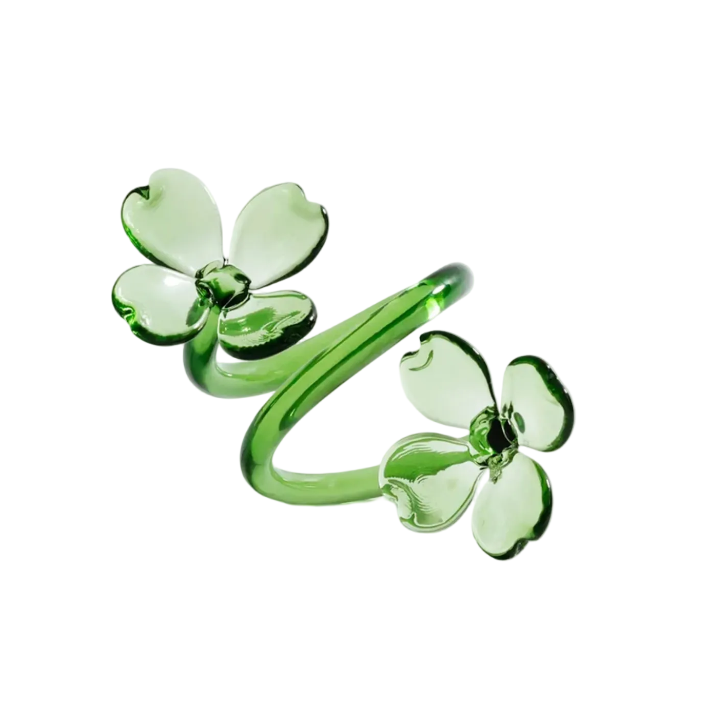 Green clover-shaped ring on a light gray background