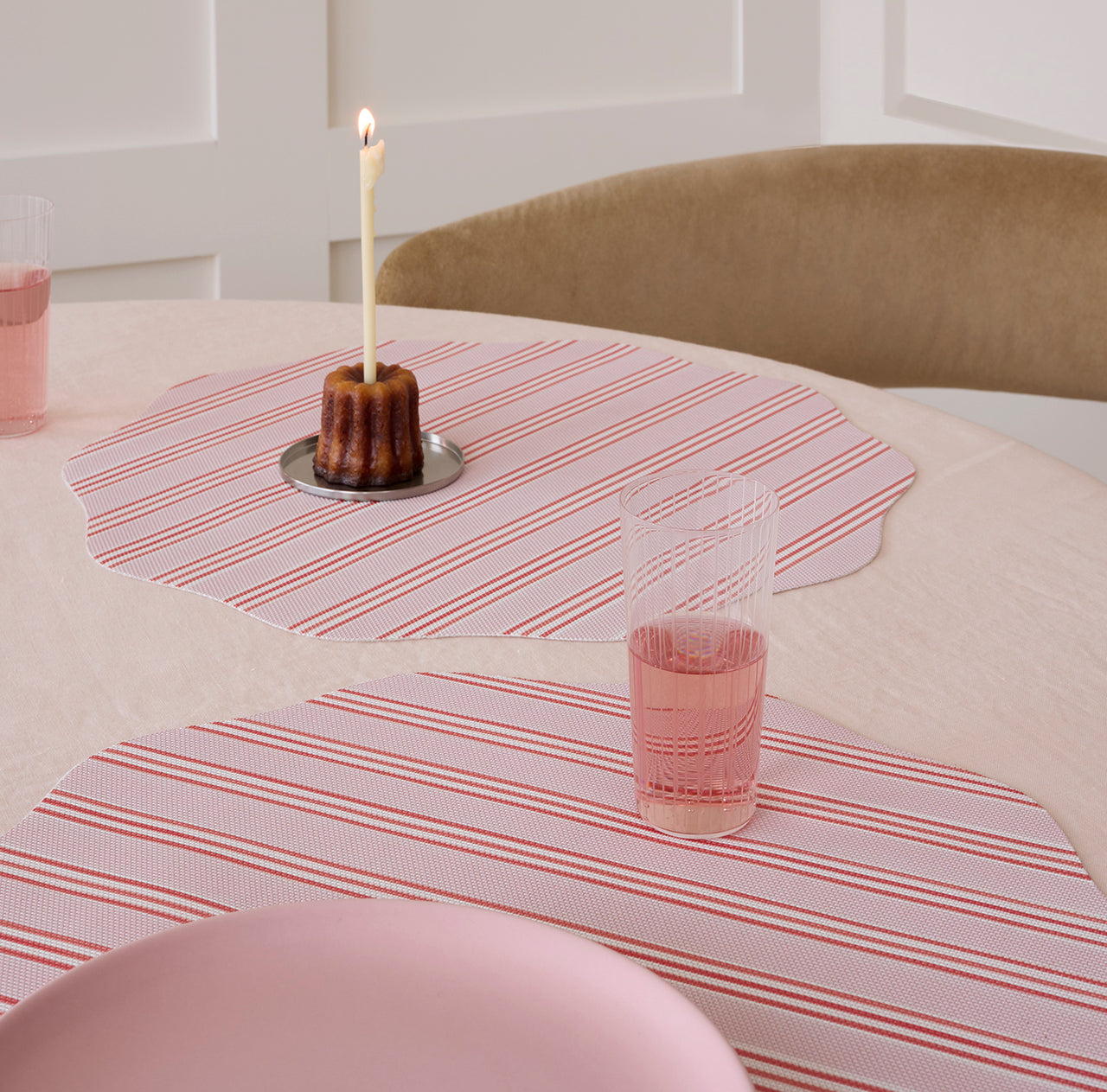 Pink Festive Stripe Scallop Placemats - Set of 6