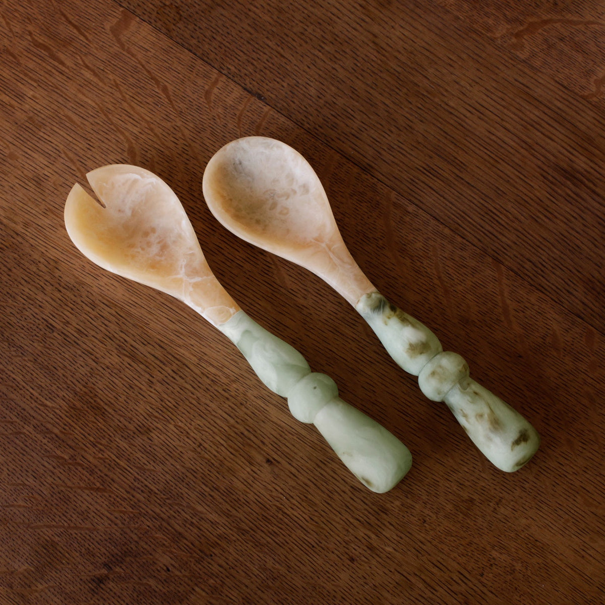 RESIN Giada Salad Servers - Jade Swirl