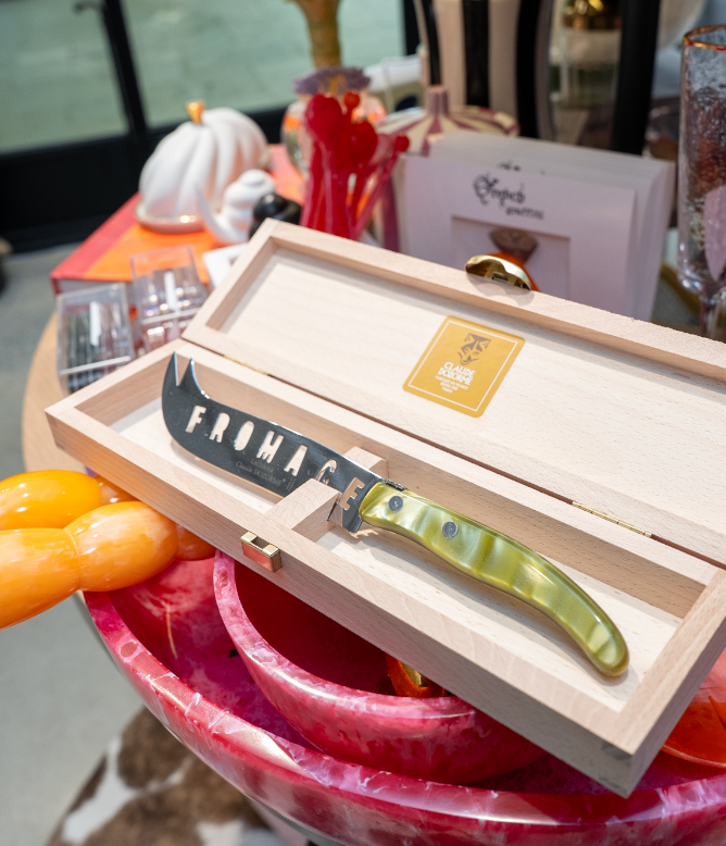 Box of Berlingot Cheese Knife - Olive Green Handle