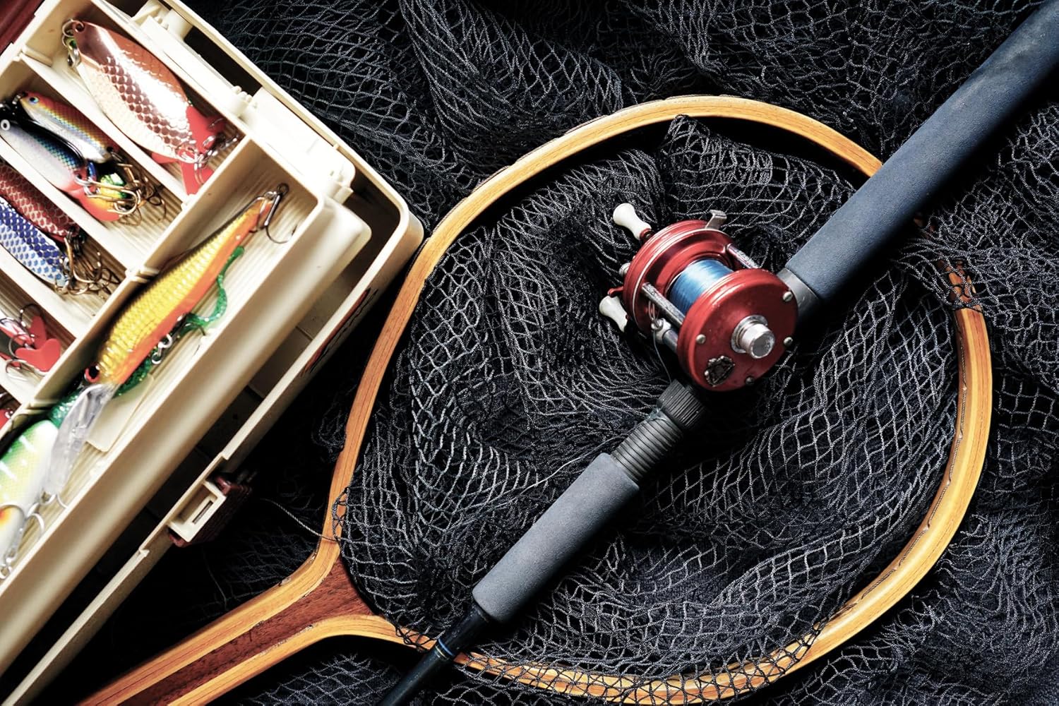 Fishing - The Ultimate Book