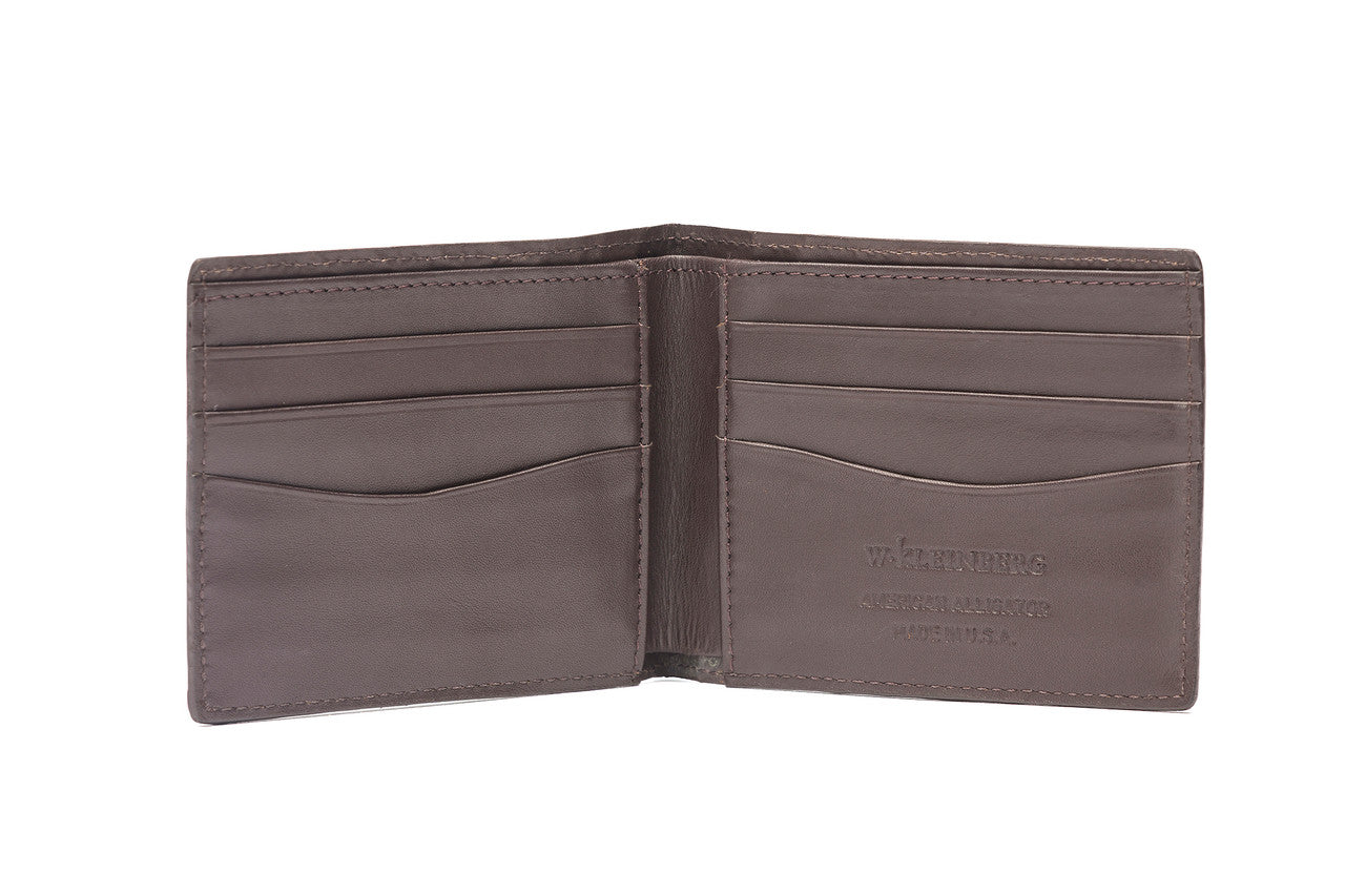 Alligator Bifold in Glossed Chocolate