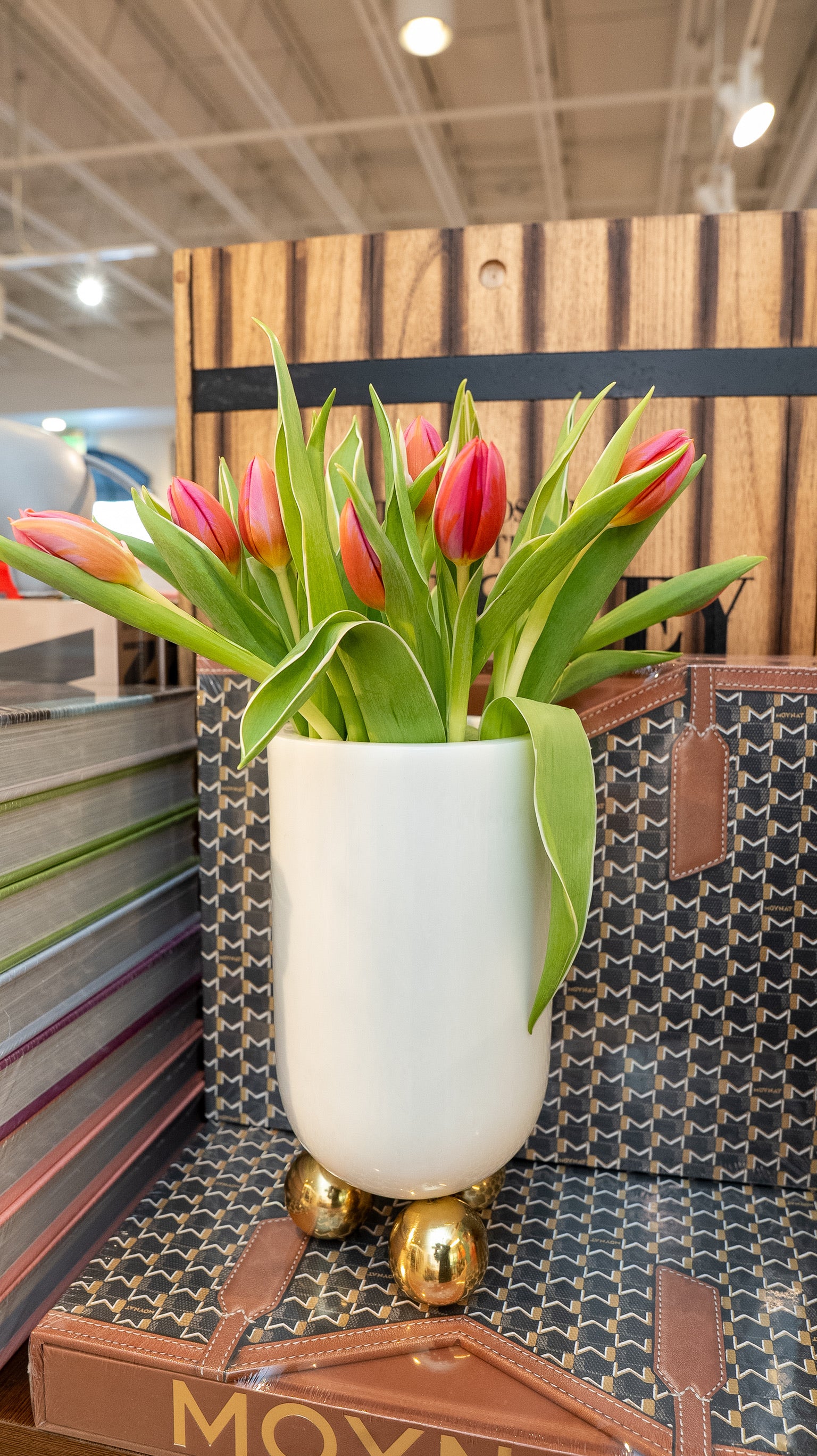 Fontana Vase White/Brass