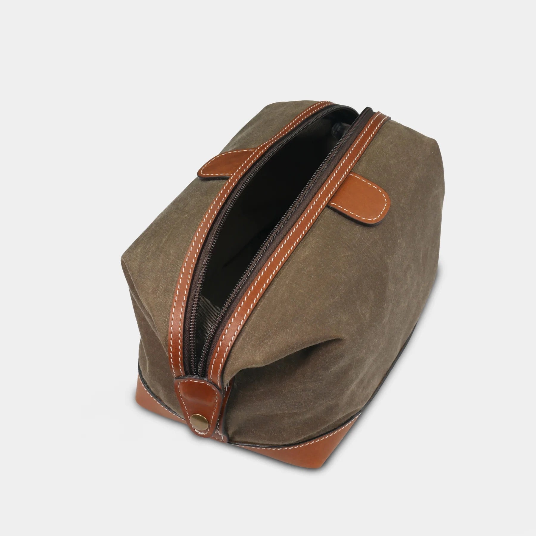 Atlanta Braves Waxed Canvas Dopp Kit