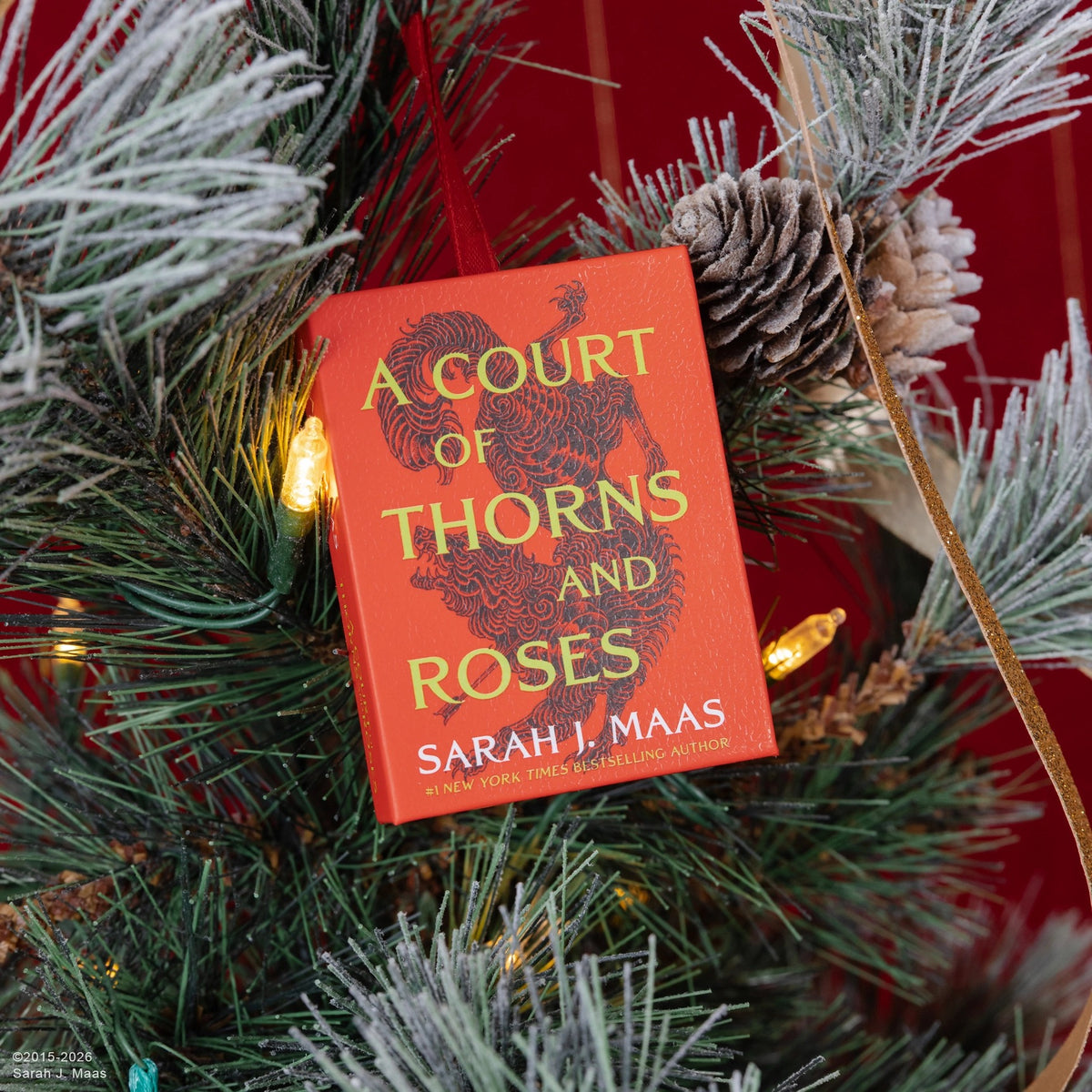 A Court of Thorns and Roses Ornament Set