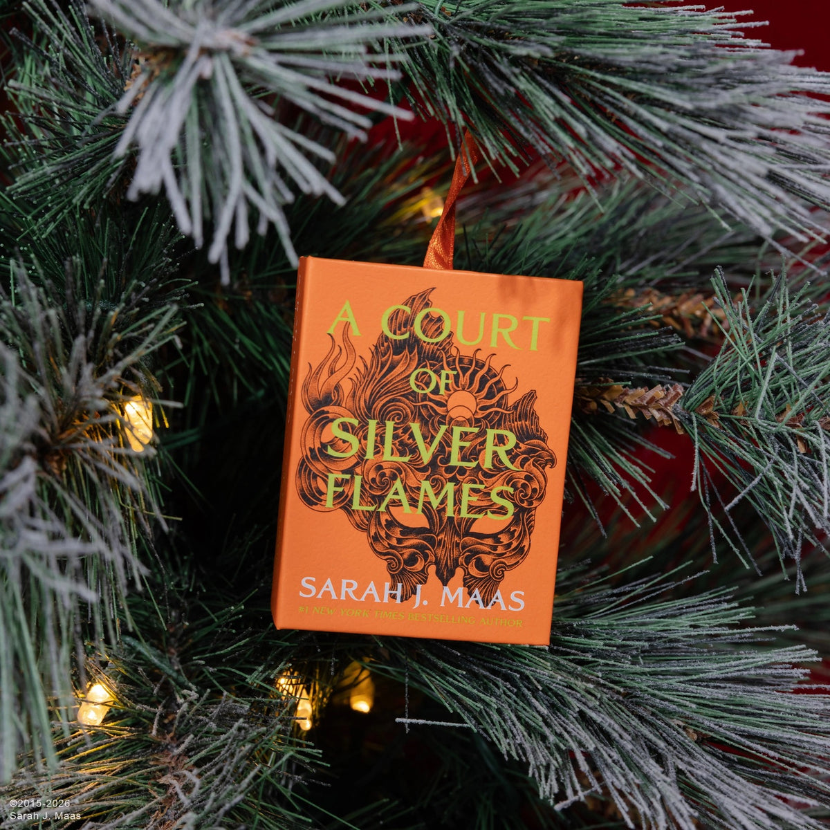 A Court of Thorns and Roses Ornament Set