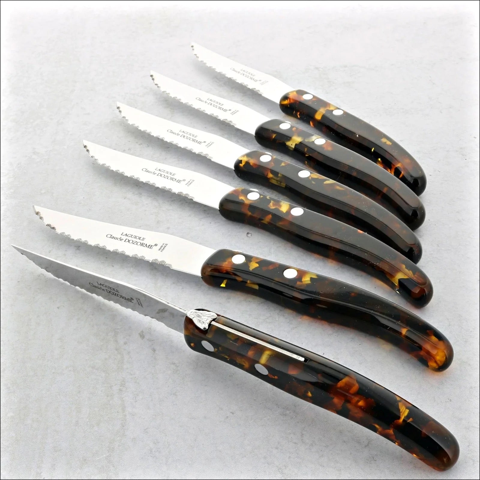 Box of 6 Berlingot Steak Knives - Flake Handles
