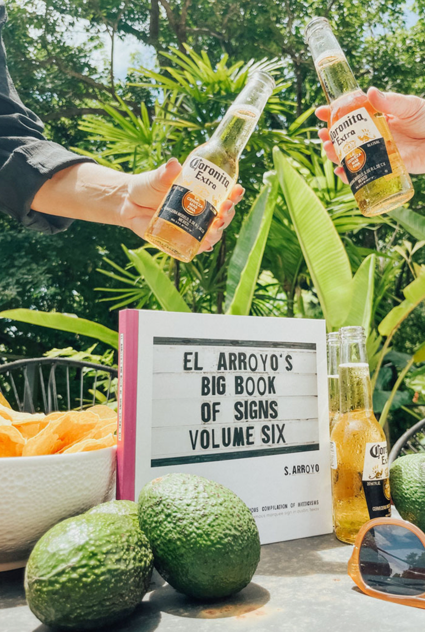 El Arroyo's Big Book of Signs Volume Six