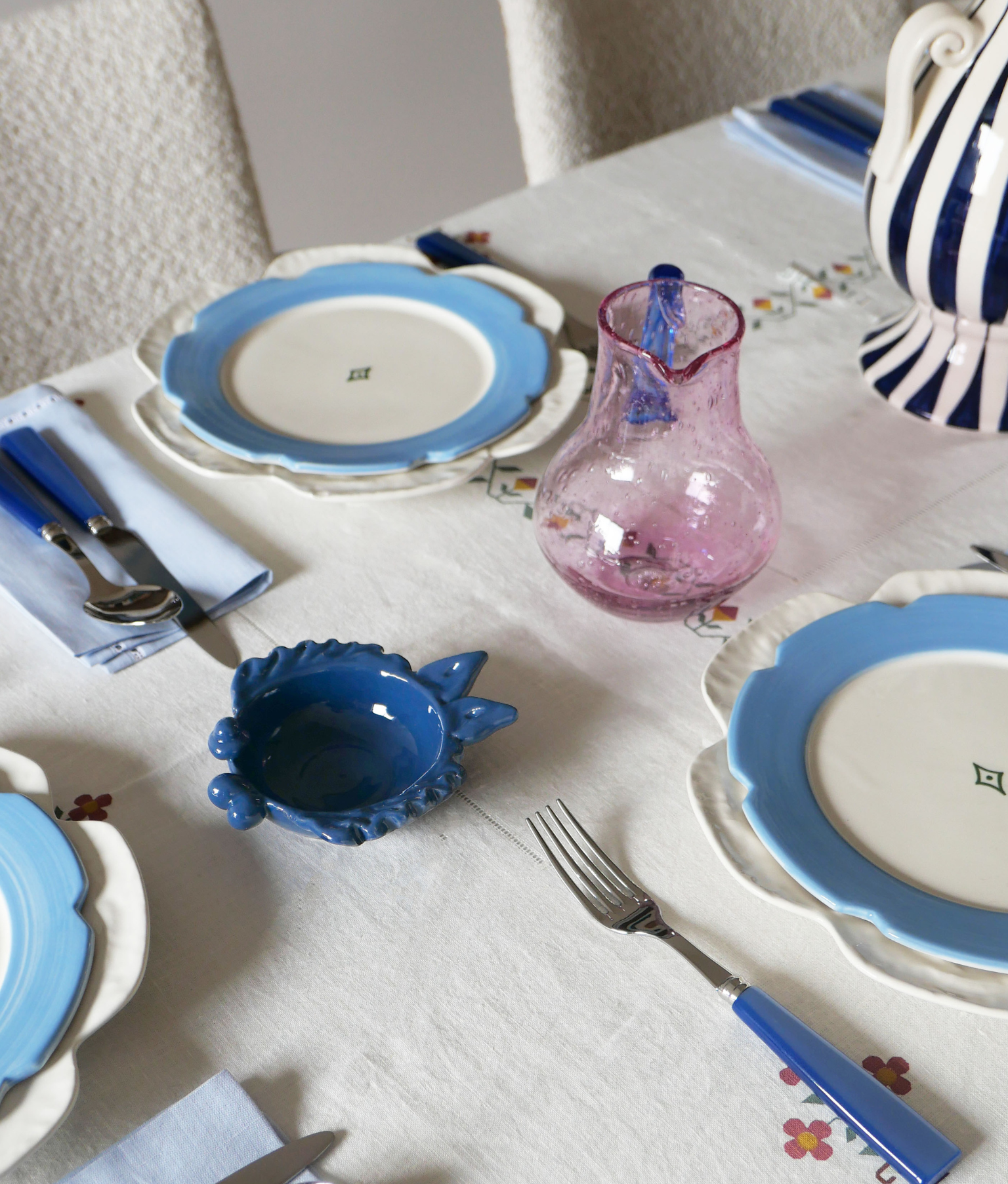 La Petite Carafe Ronde, Pink / Blue