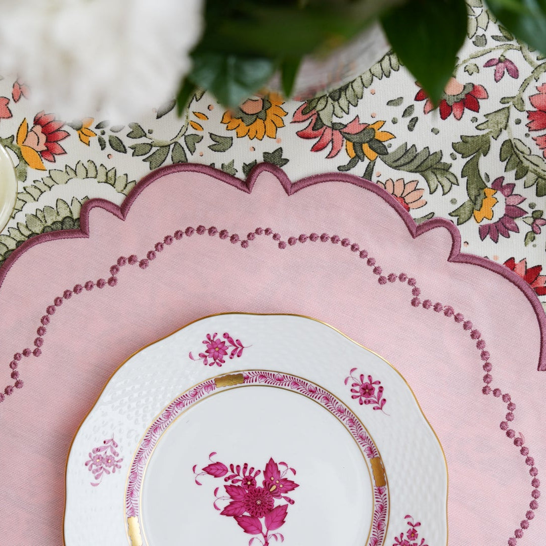 Harmony Light Pink Round Fabric Placemat
