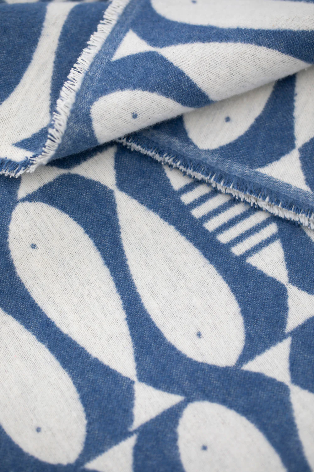 Luca Throw - Sardines