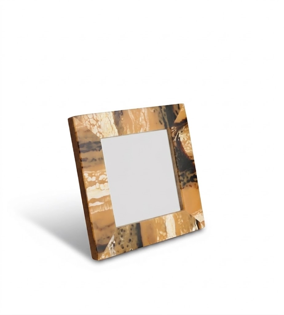 Resin Horn Tone Frame in Brown