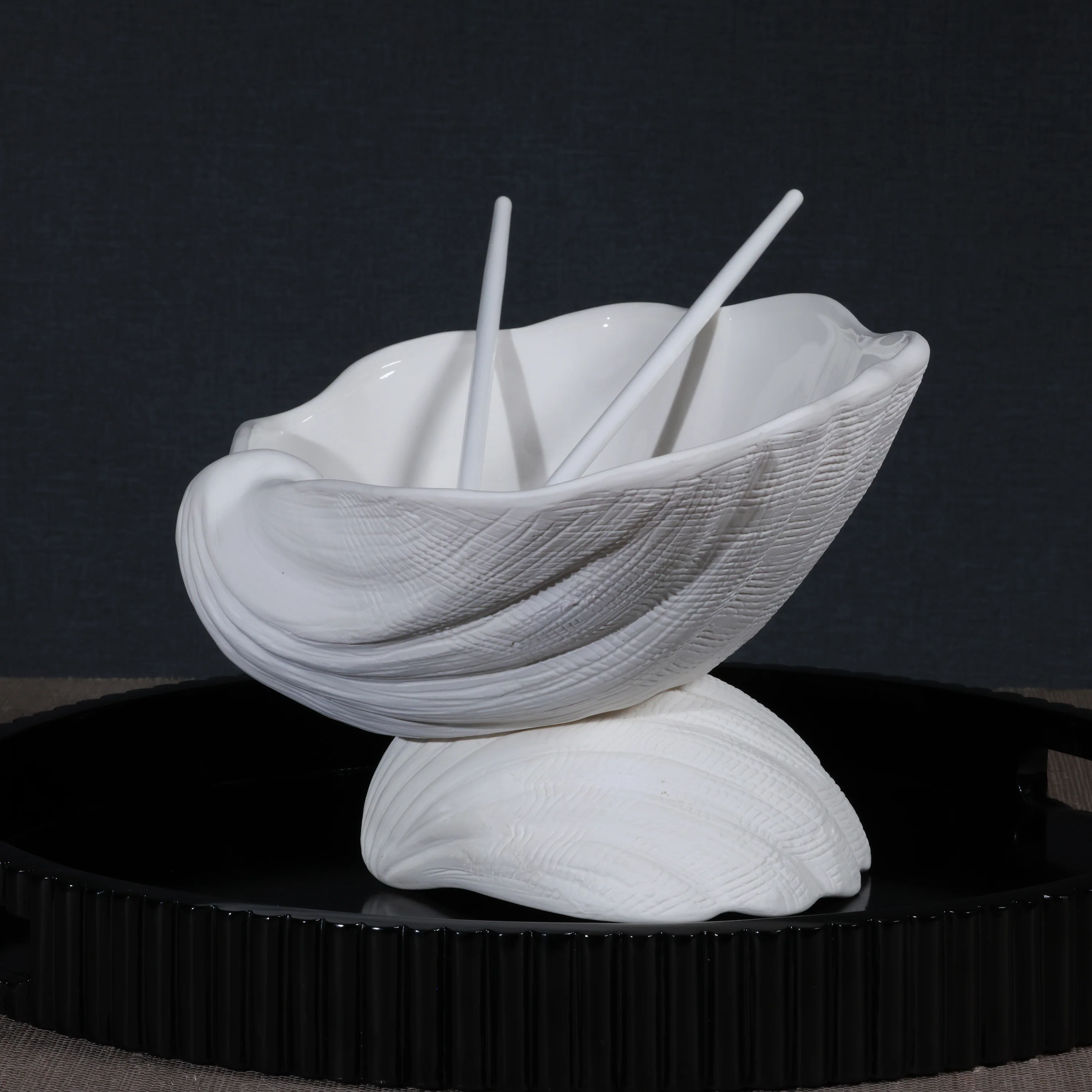 Stoneware Clam Shell Bowl