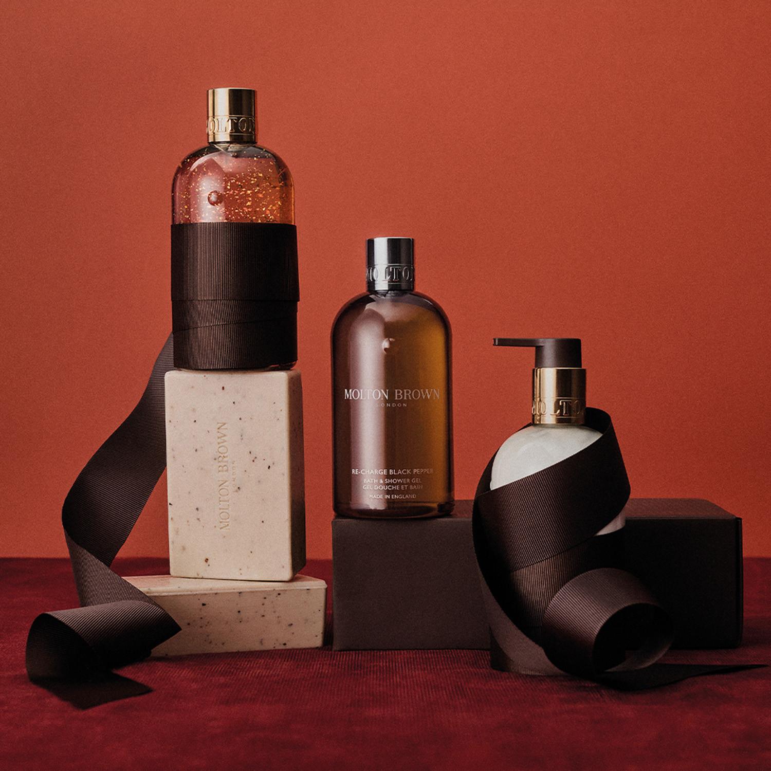 Re-charge Black Pepper Bodyscrub Bar