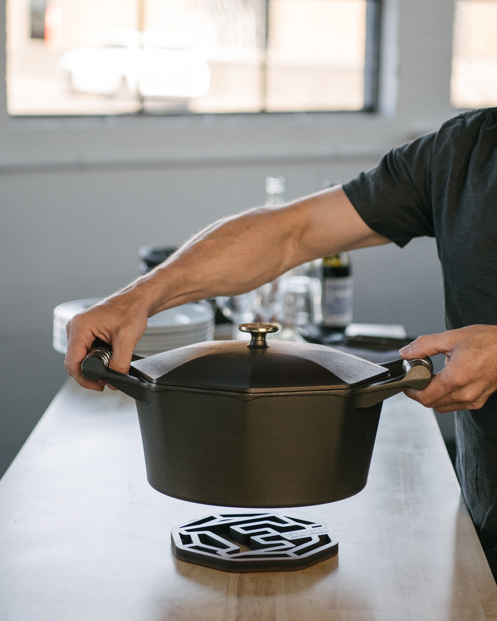 Cast Iron Dutch Oven