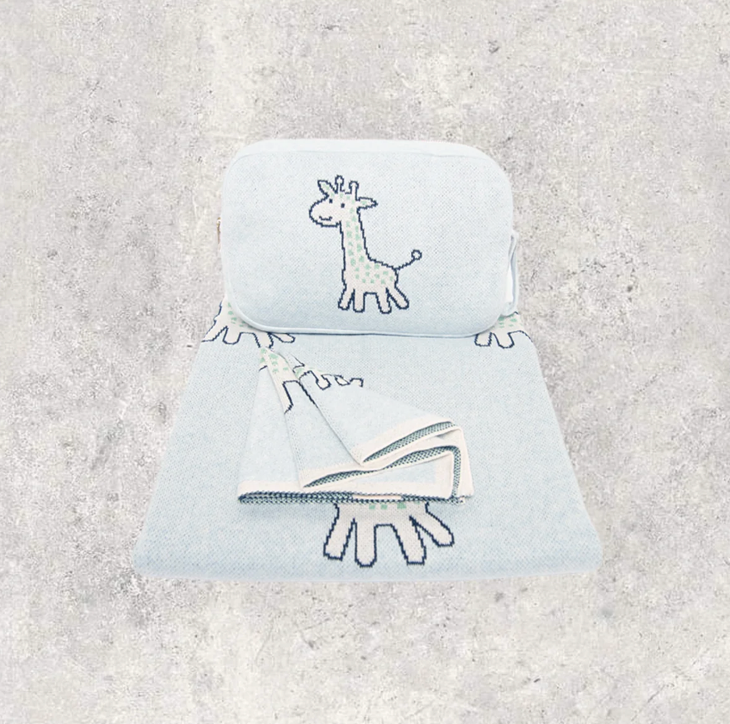 Petite Giraffe Sky Blue Blanket Set