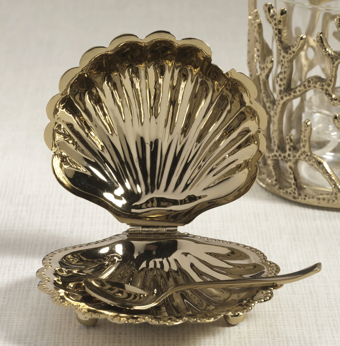 Cap Ferrat Fan Shell Lidded Bowl w/ spoon