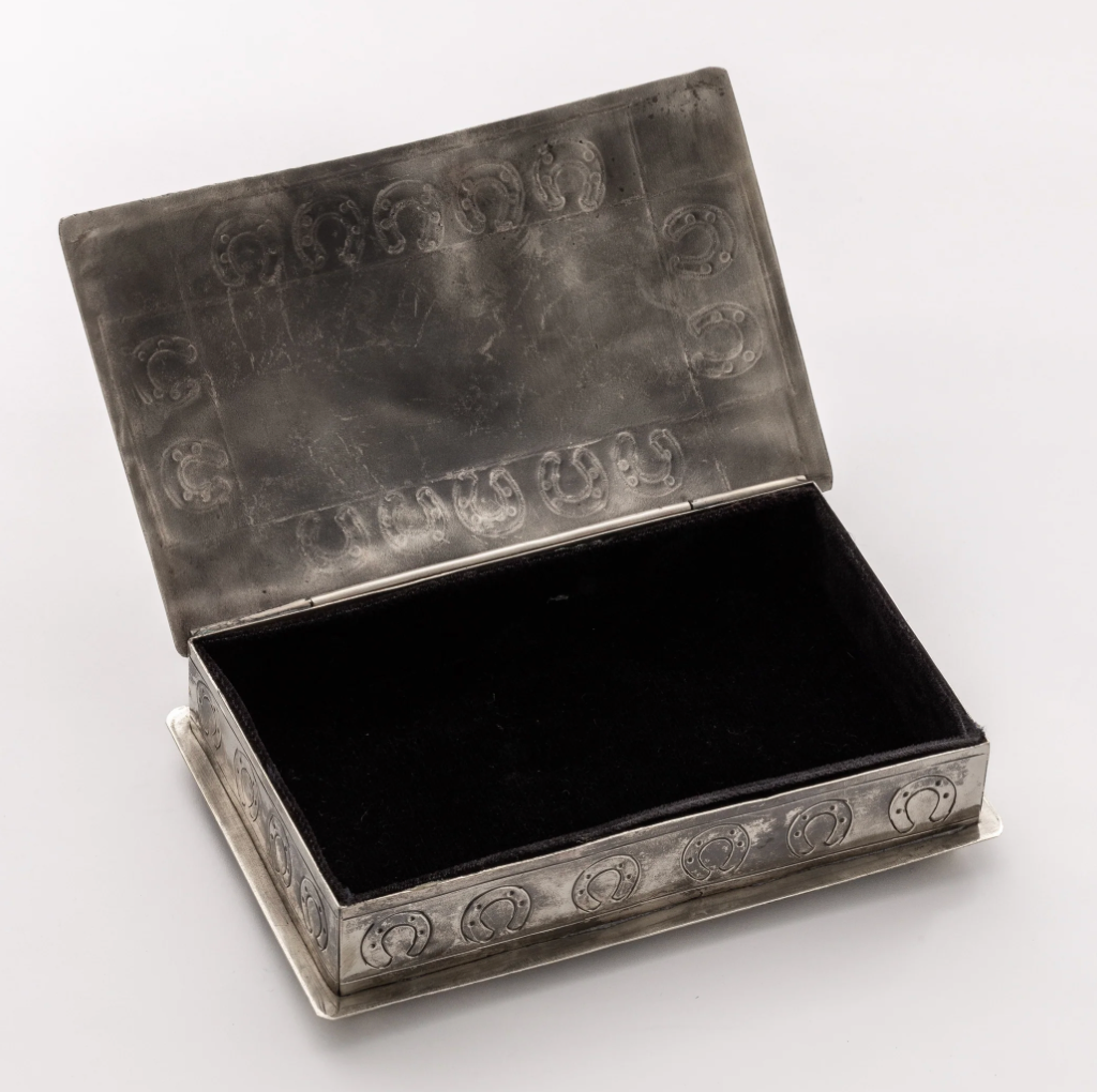 Stamped Horseshoe Box w/Turquiose