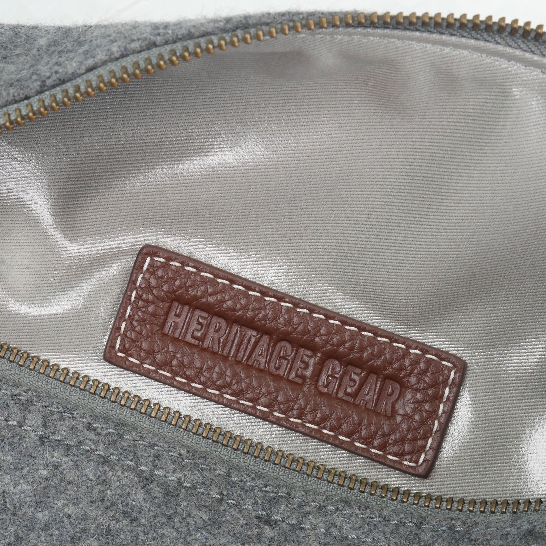 Alabama Crimson Tide Woolen Dopp Kit Grey