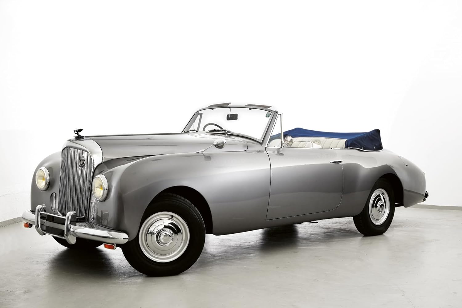 Classic Cars Review: Revised Edition