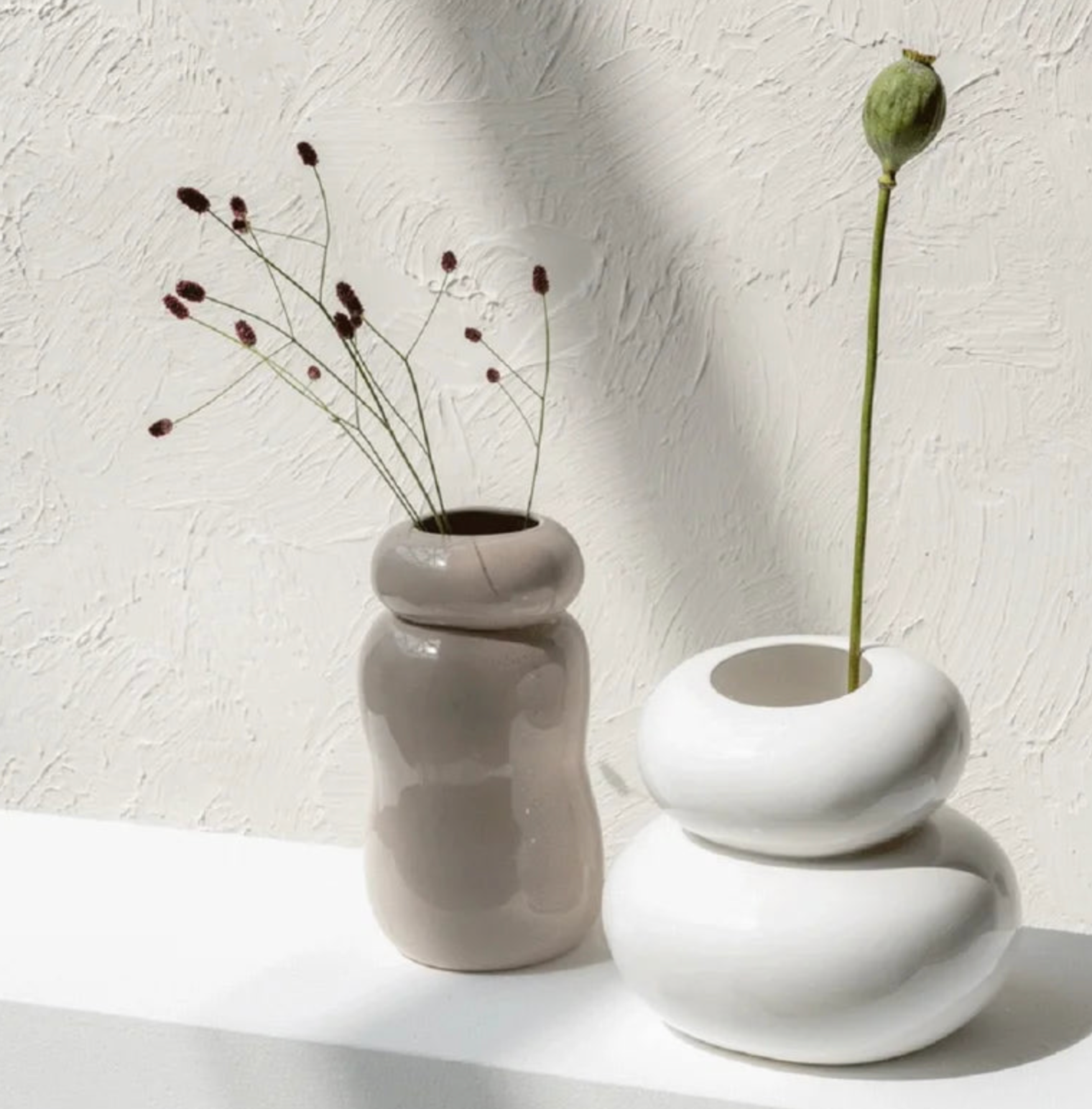 White Vase Pebbles