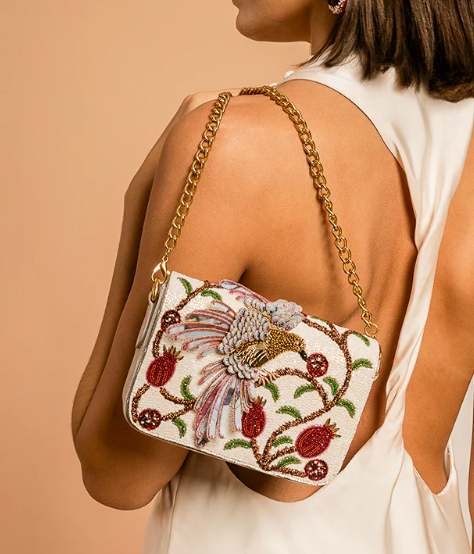 Birdie White Clutch