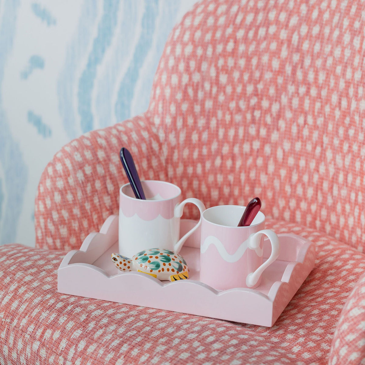 Small Scalloped Vanity Tray - Pale Pink