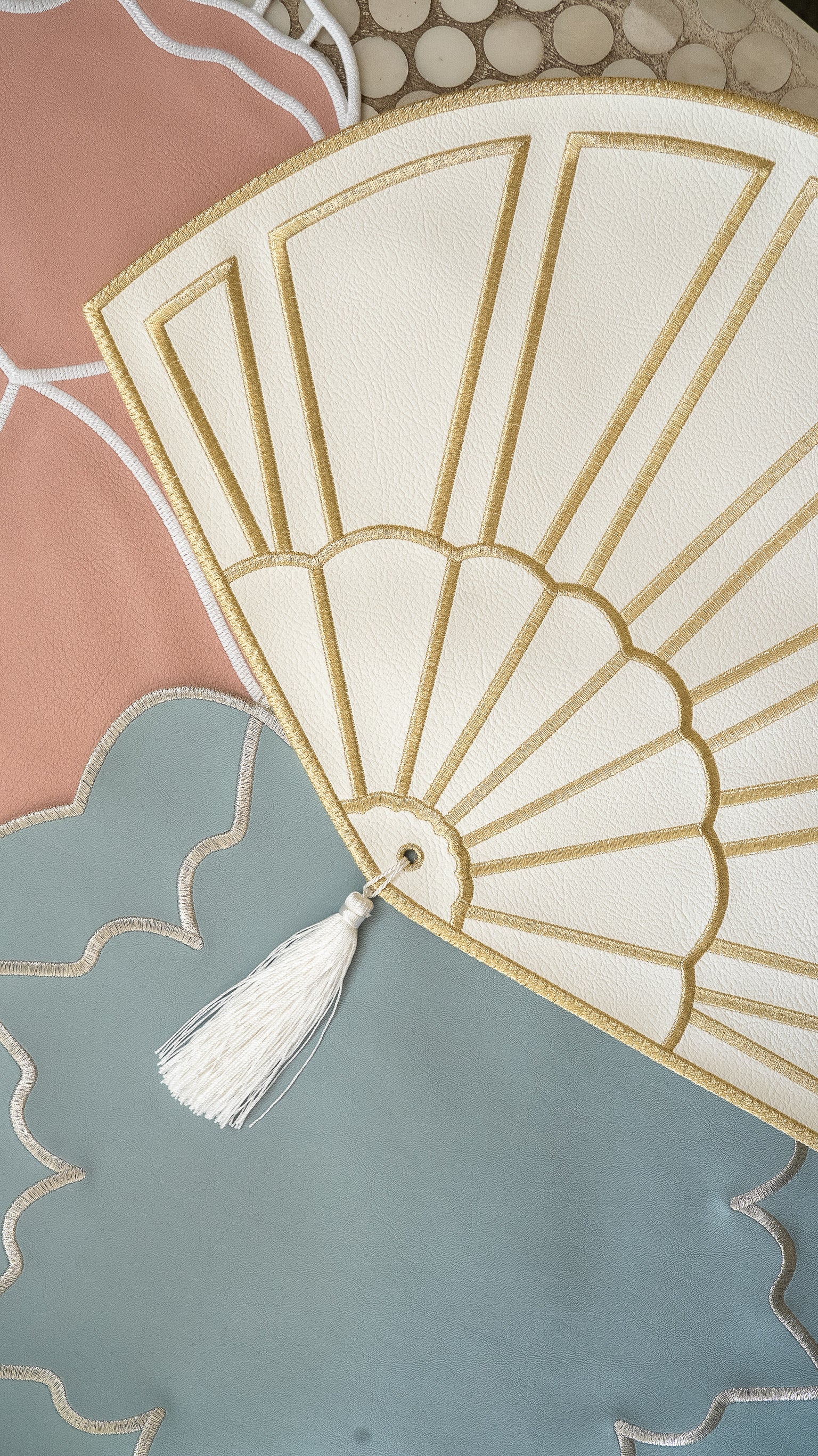 White/Gold Orangery Faux Leather Placemat - Set of 6