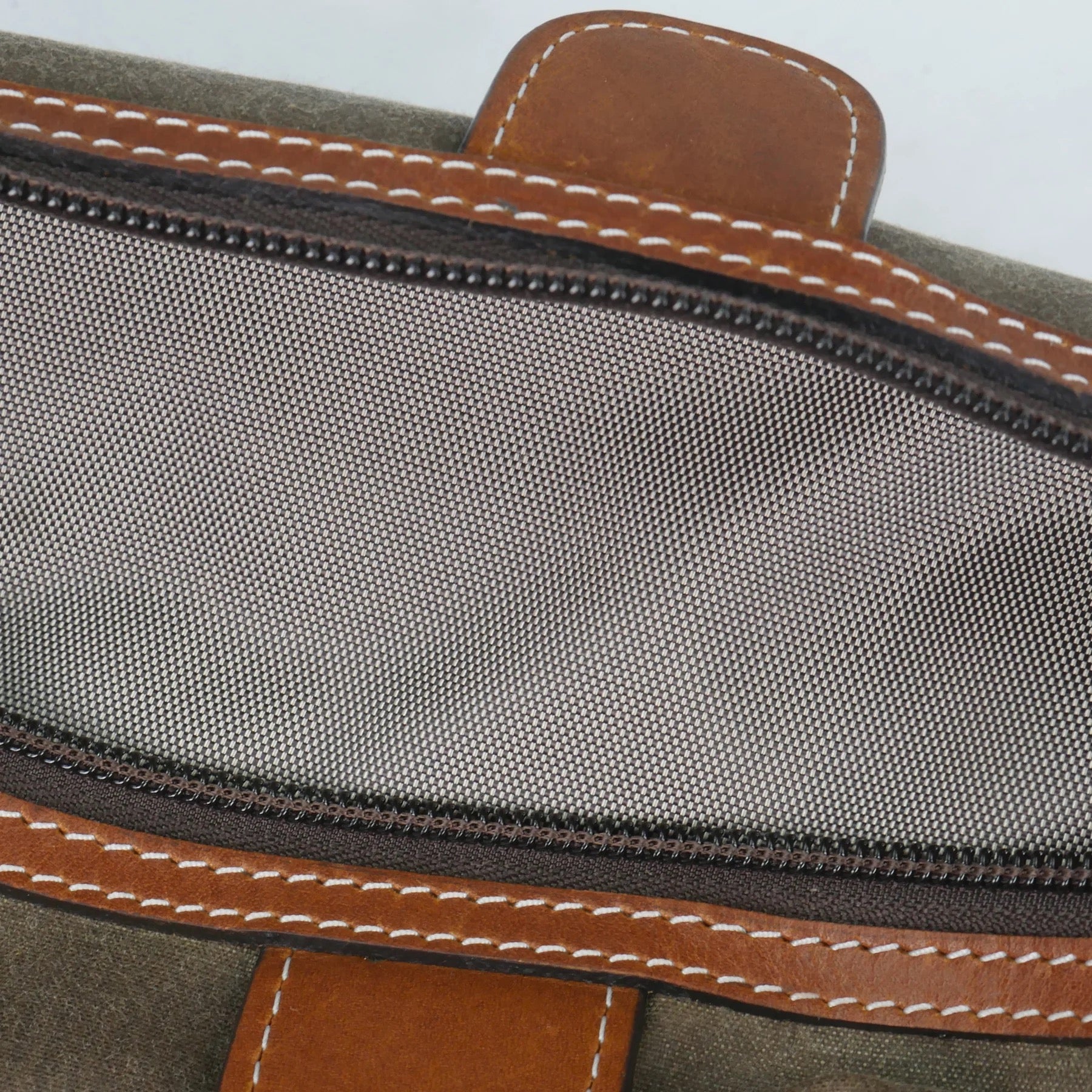 Atlanta Braves Waxed Canvas Dopp Kit