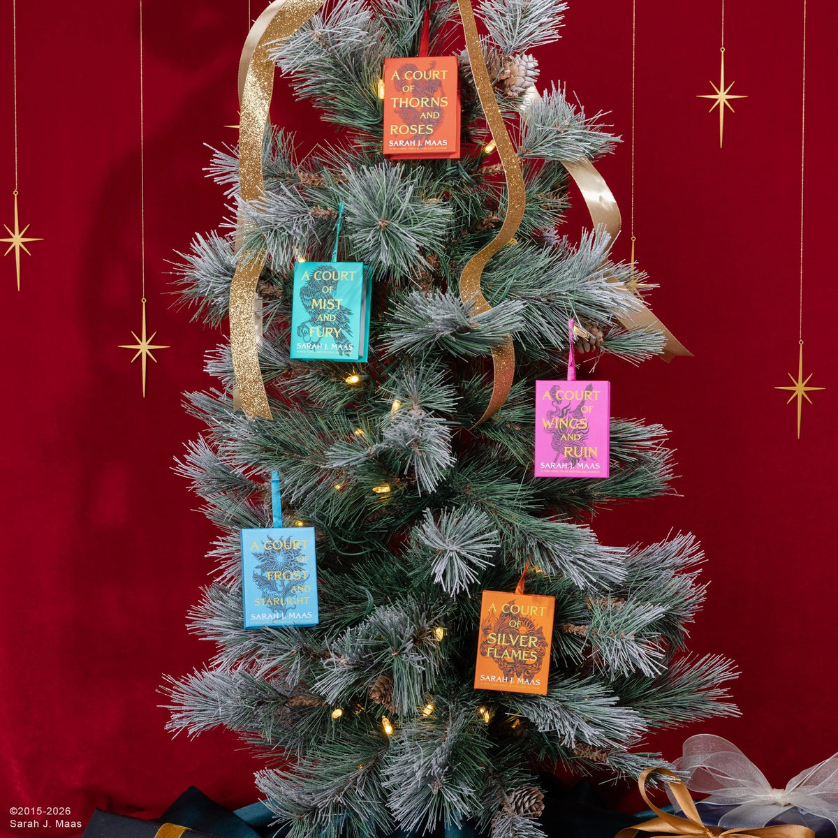 A Court of Thorns and Roses Ornament Set