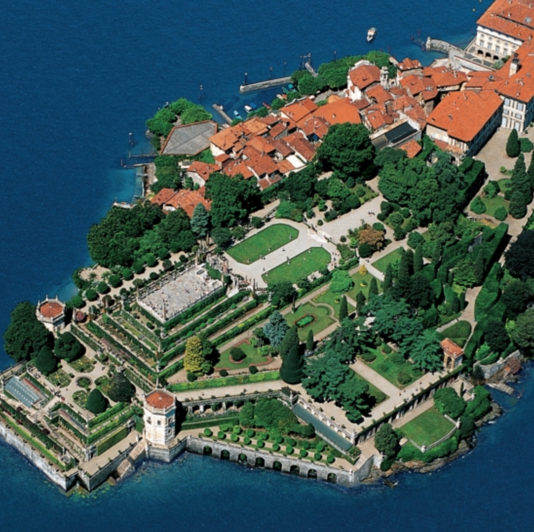 One Hundred and One Beautiful Small Towns in Italy