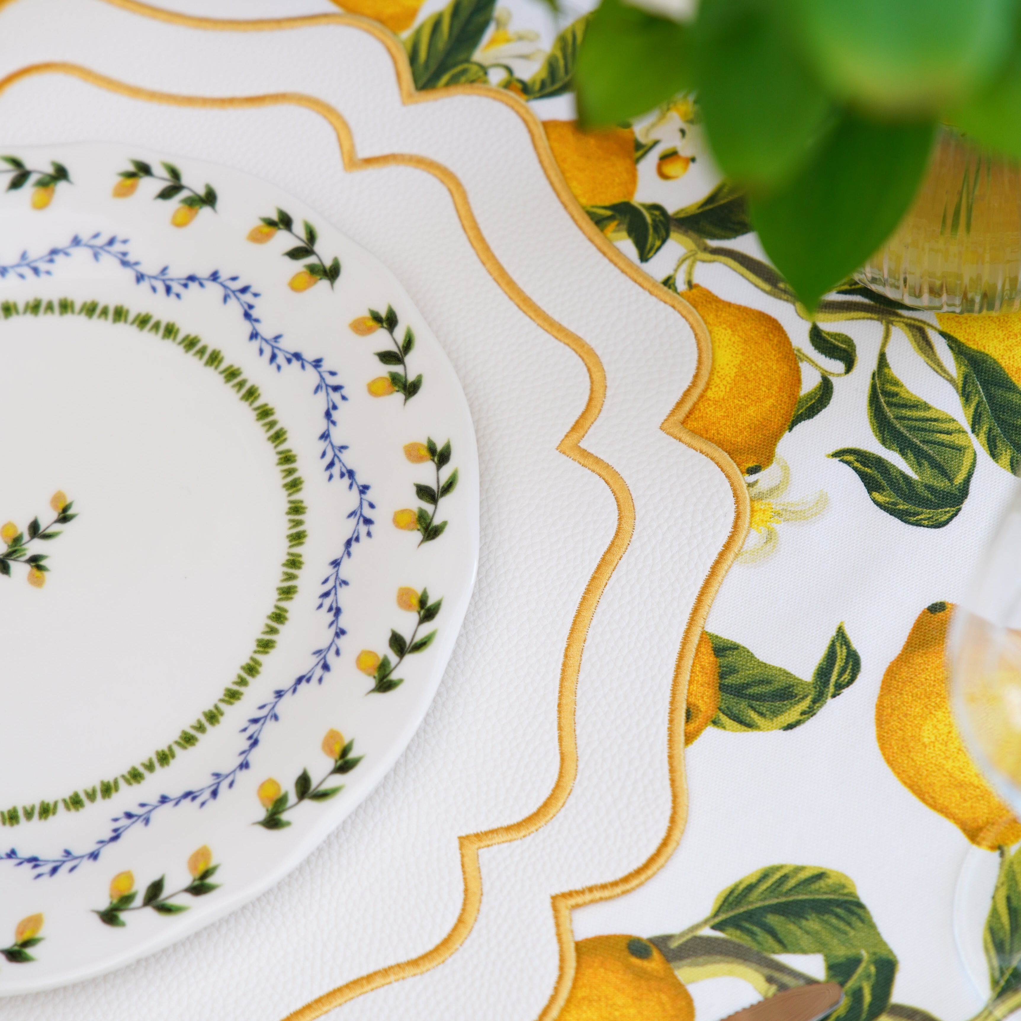 Vitsa Ivory Wavy Faux Leather Placemat