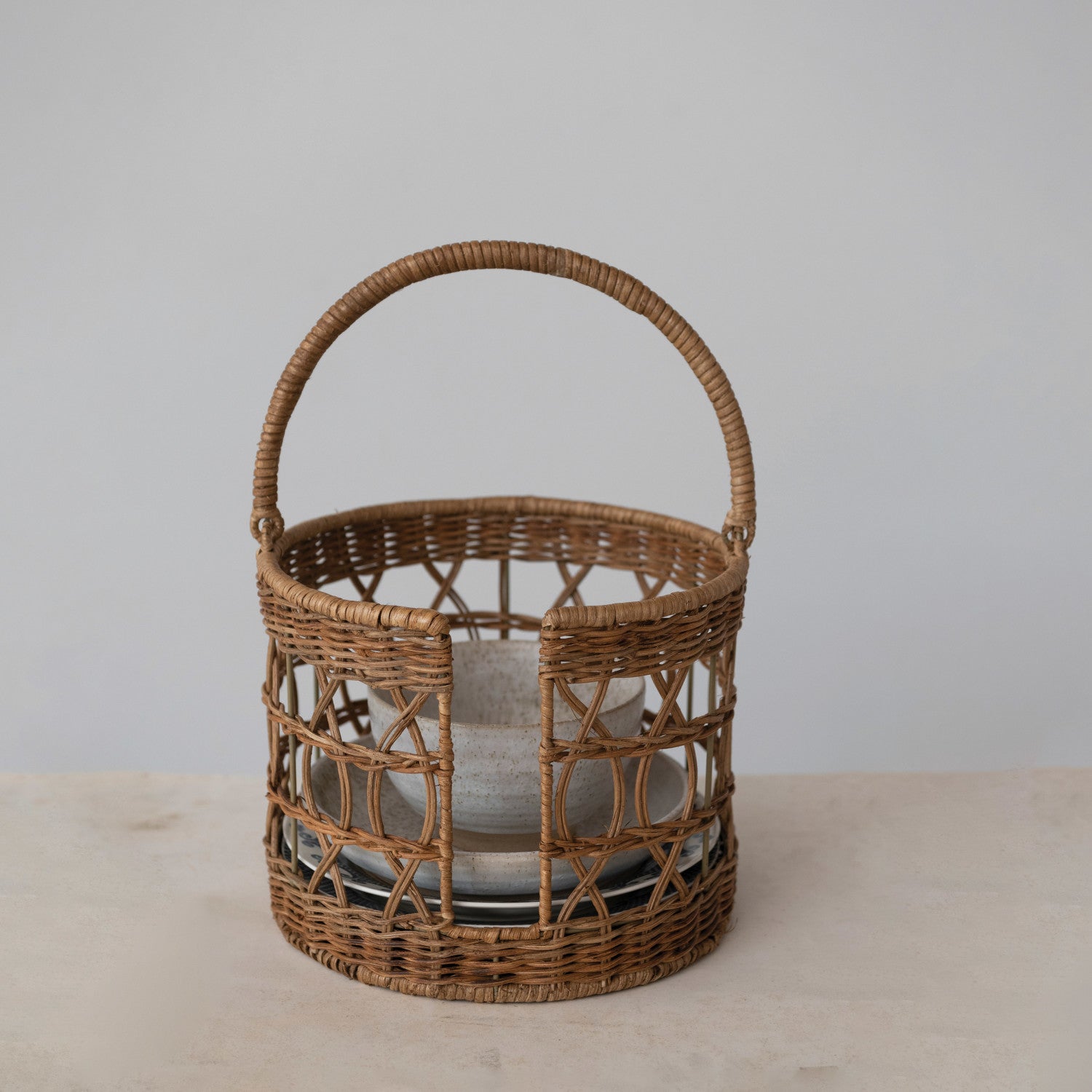 Hand-Woven Wicker Plate Basket w/ Handle (Holds 10" Plates)