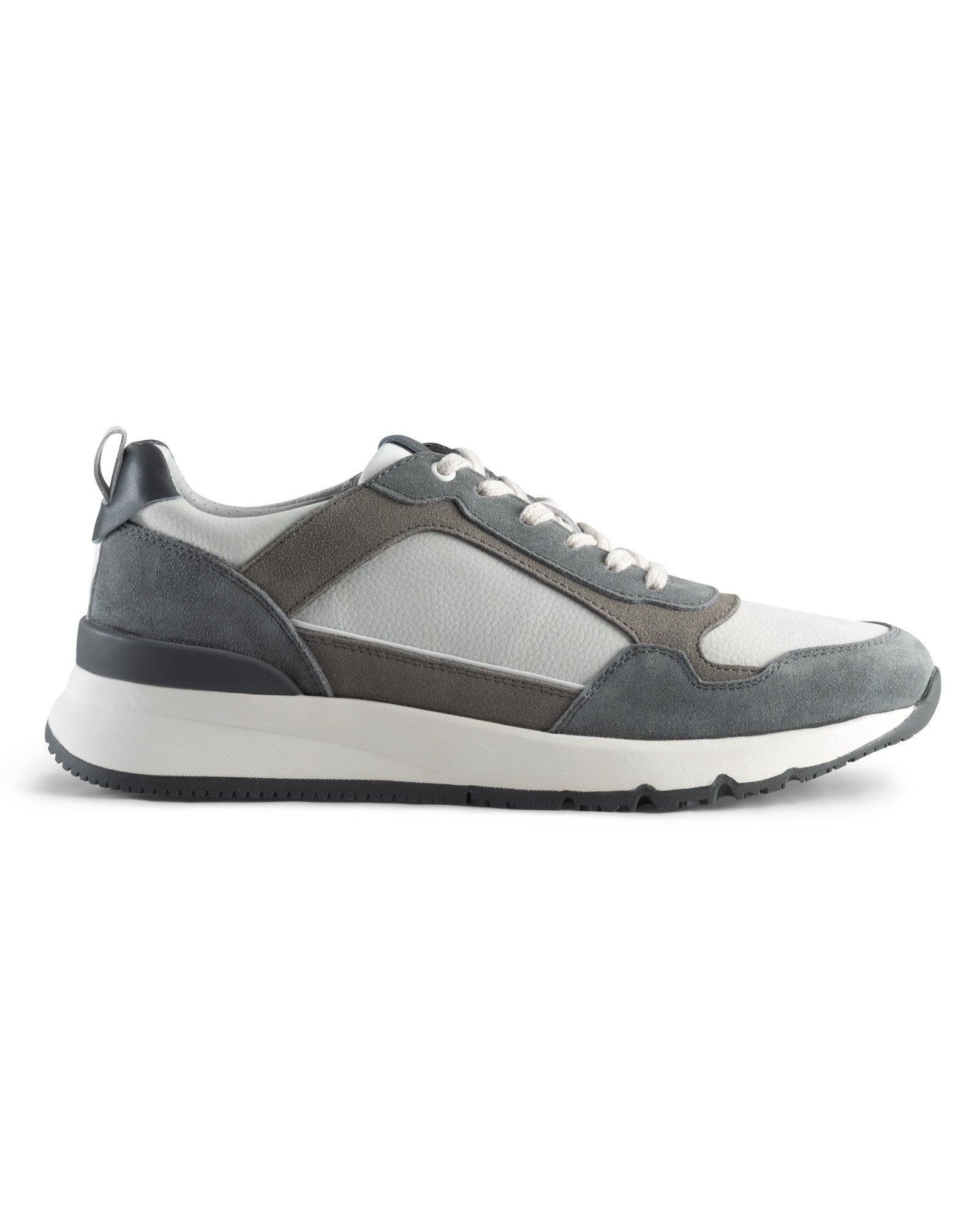 PALISADES SNEAKER