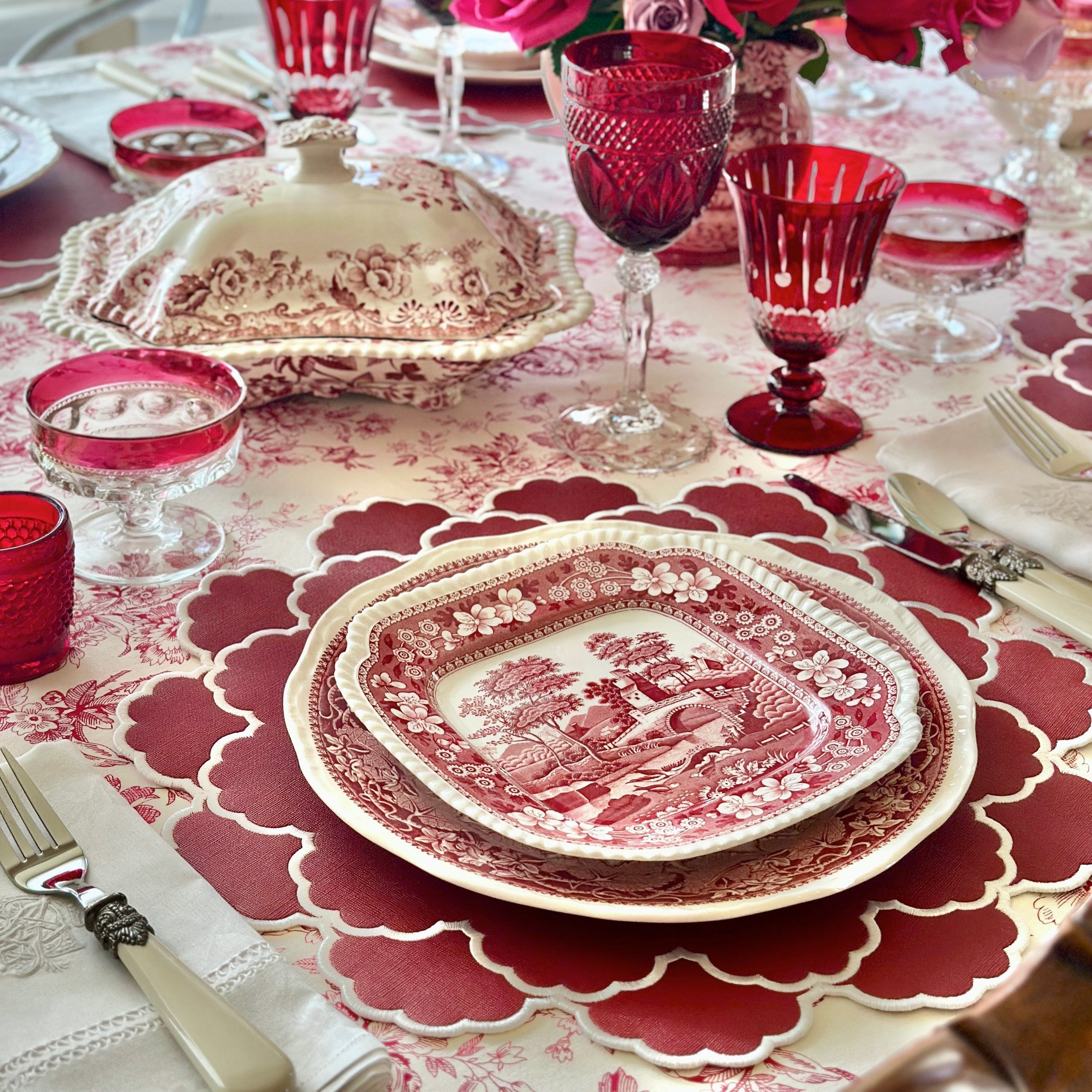 Red Scalloped Faux Leather Placemat