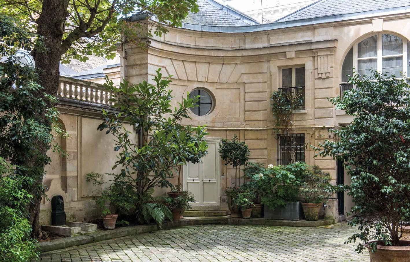 Paris Living
