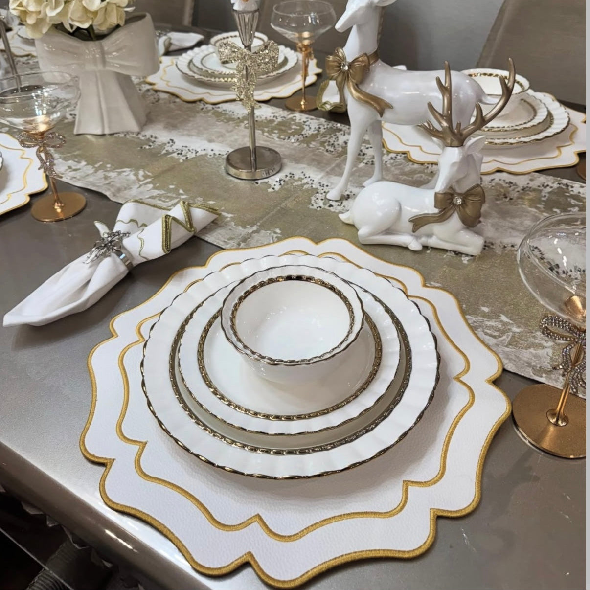 Vitsa Ivory Wavy Faux Leather Placemat